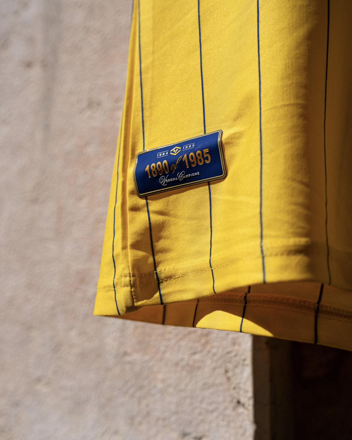 Hellas Verona lanceert voetbalshirt veertig jarig jubileum Scudetto