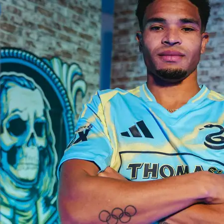 Philadelphia Union uitshirt 2025-2026 dondert en bliksemt!