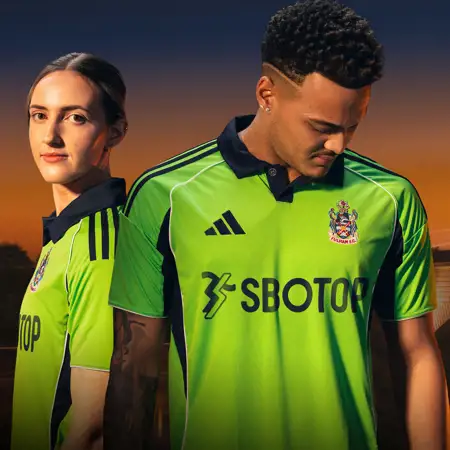 Fulham voetbalshirts 2025-2026 ode aan stadion, retro shirt en elegantie!