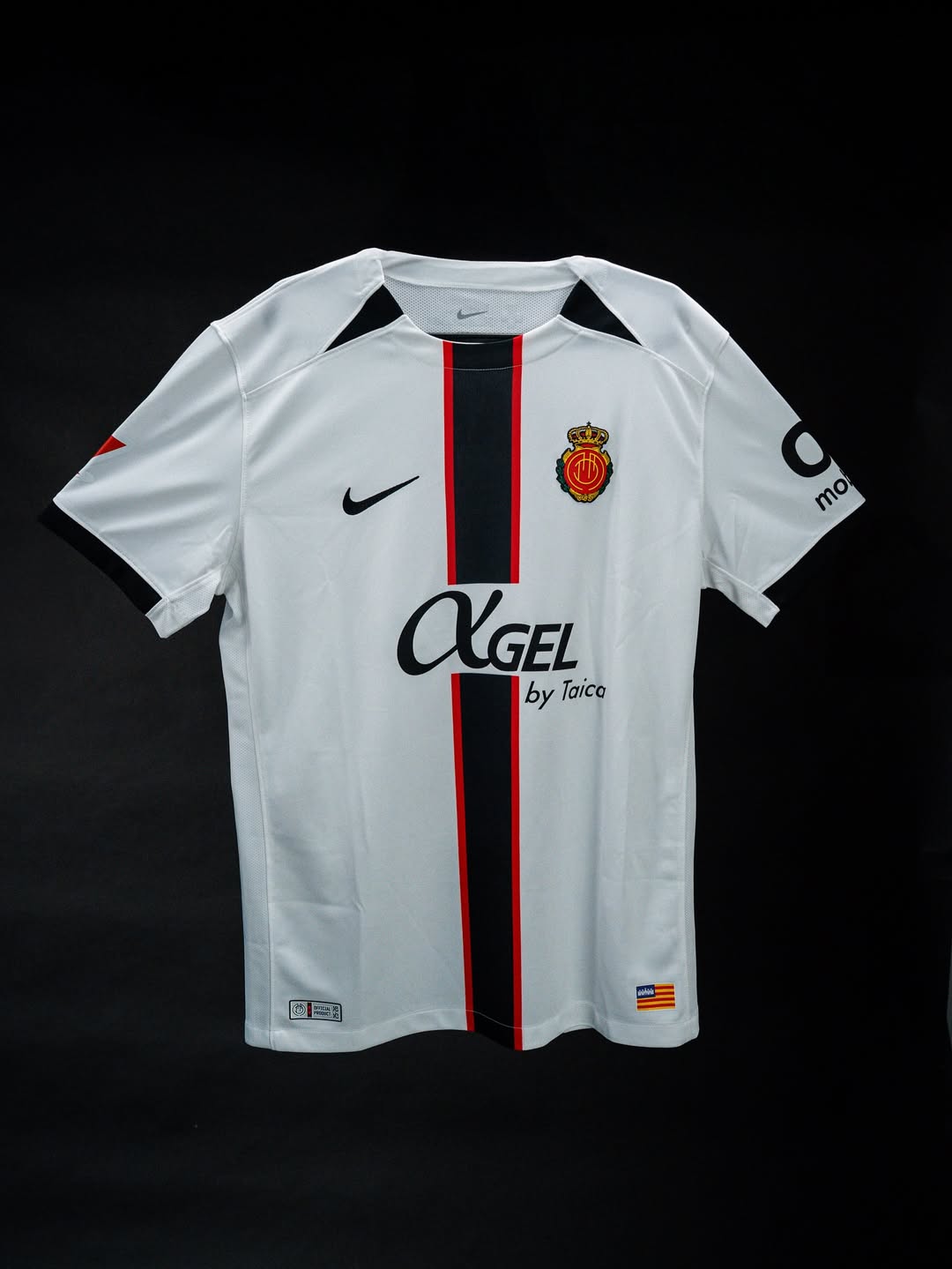 Dit zijn de RCD Mallorca voetbalshirts 2025-2026