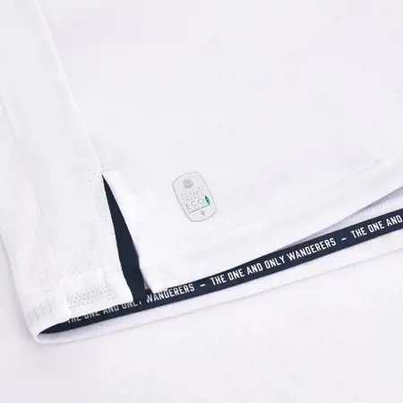 Bolton Wanderers voetbalshirts 2023-2024