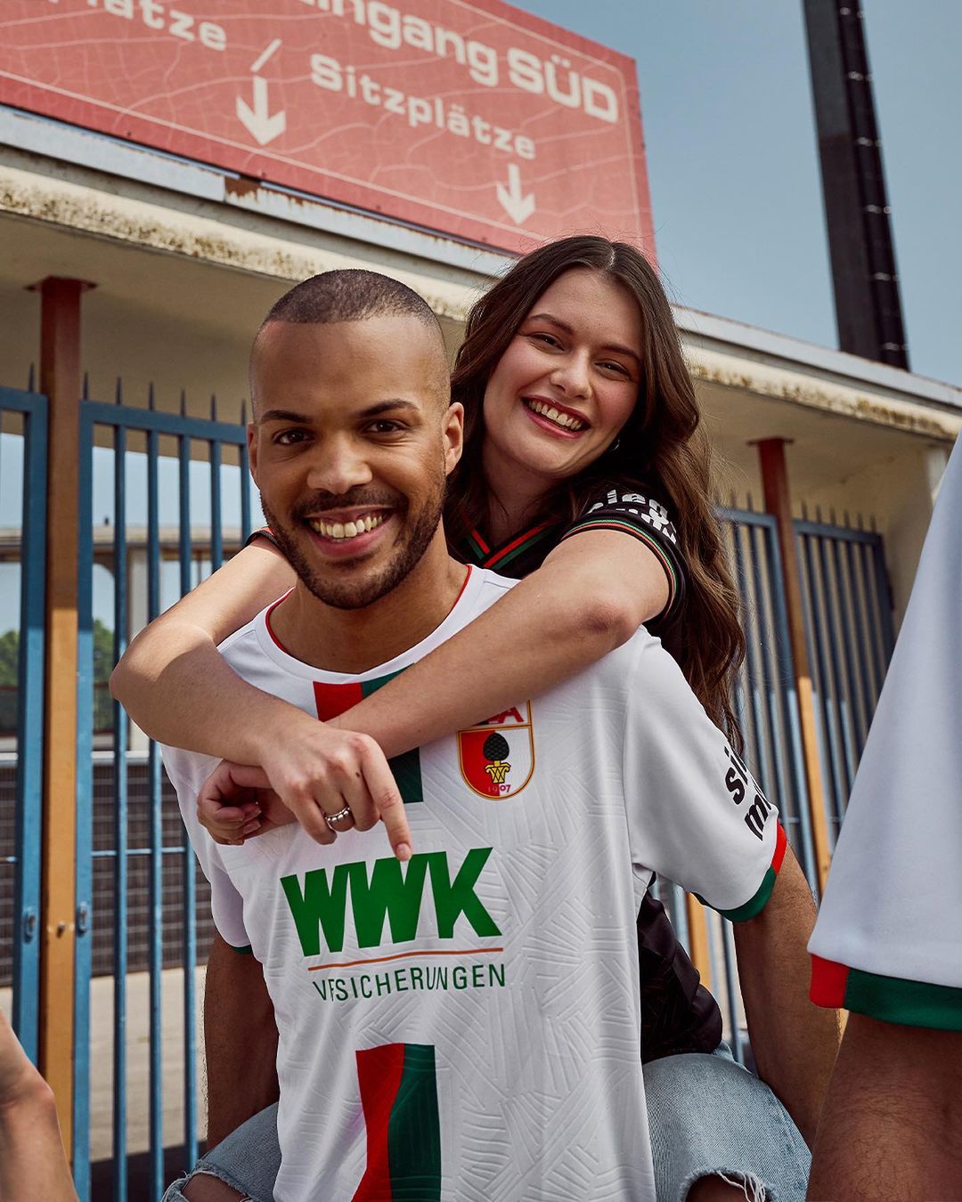 FC Augsburg voetbalshirts 2023-2024