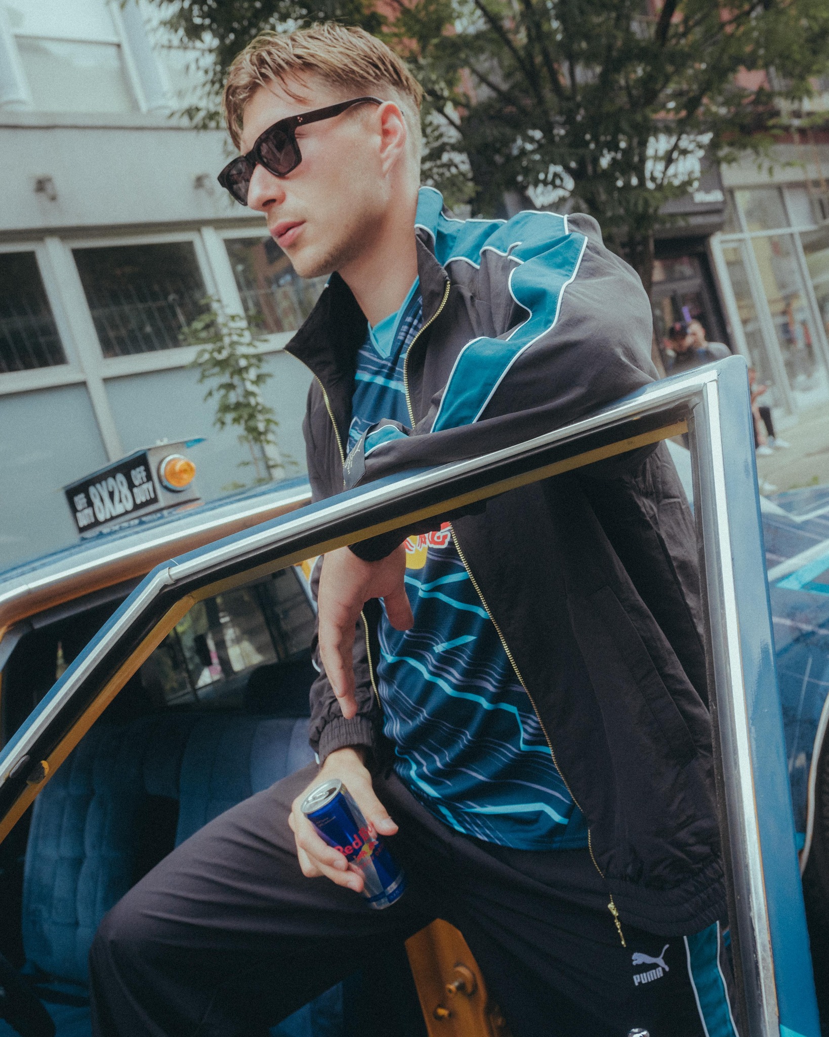 RB Leipzig voetbalshirts 2024-2025 geïnspireerd door universiteit en energie! 