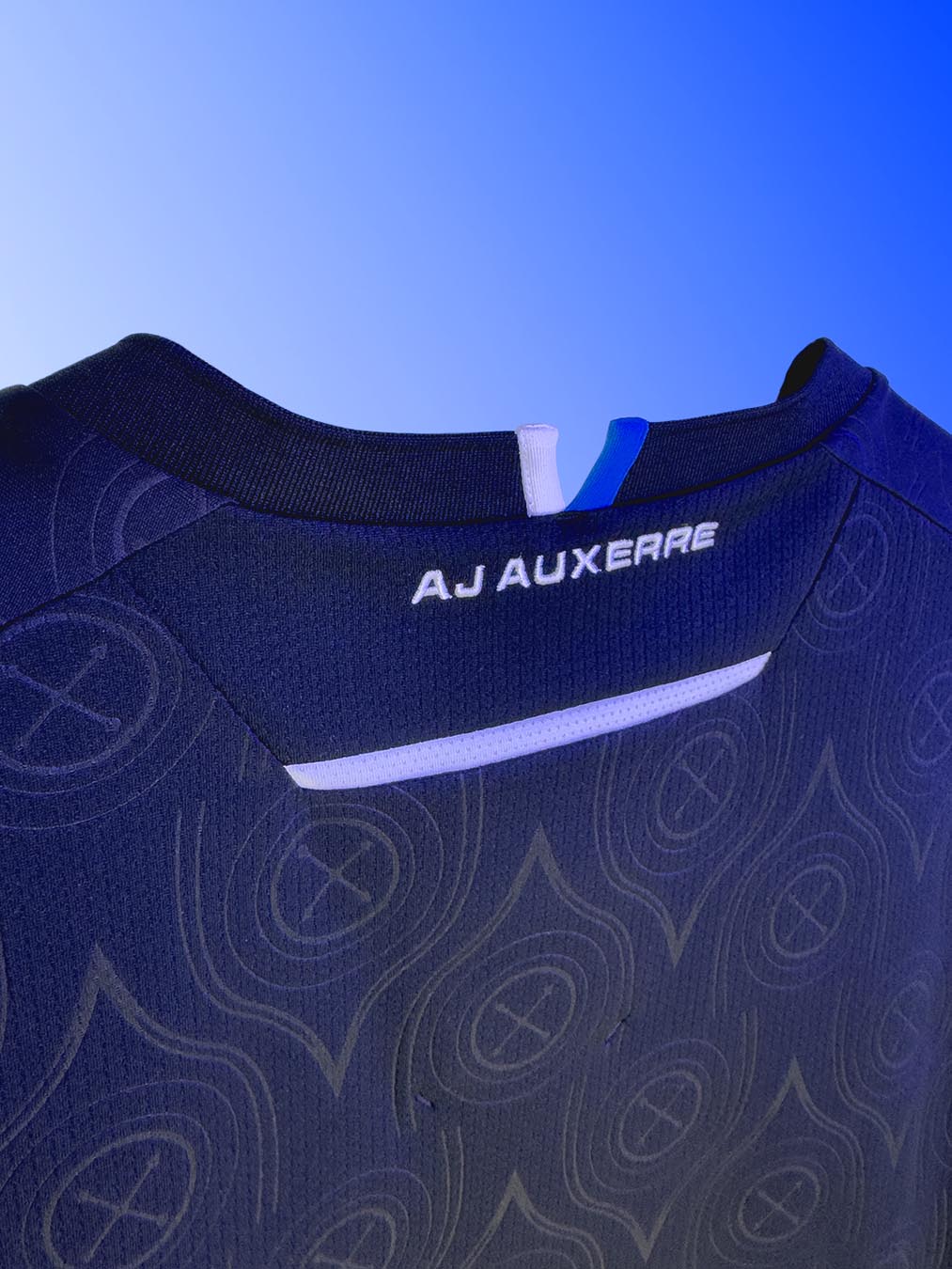 AJ Auxerre voetbalshirts 2025-2026 ode aan 120 jarig bestaan