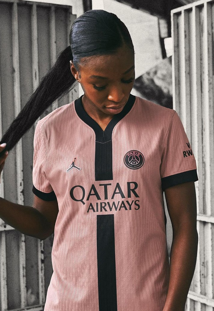 Paris Saint Germain Jordan Brand 3e shirt 2024-2025 is roze!