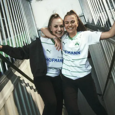 SpVgg Greuther Fürth voetbalshirts 2023-2024