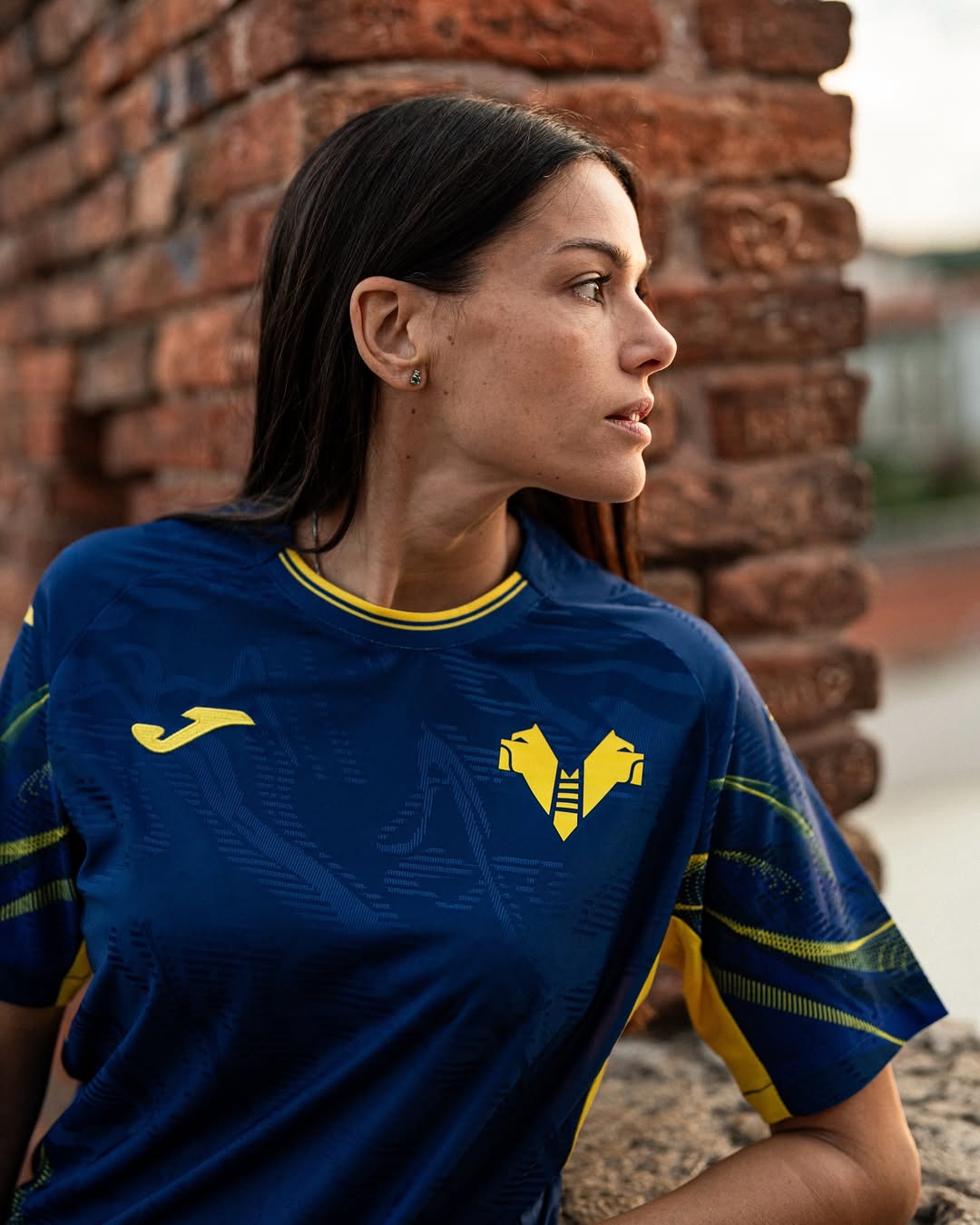 Dit zijn de Hellas Verona voetbalshirts 2025-2026