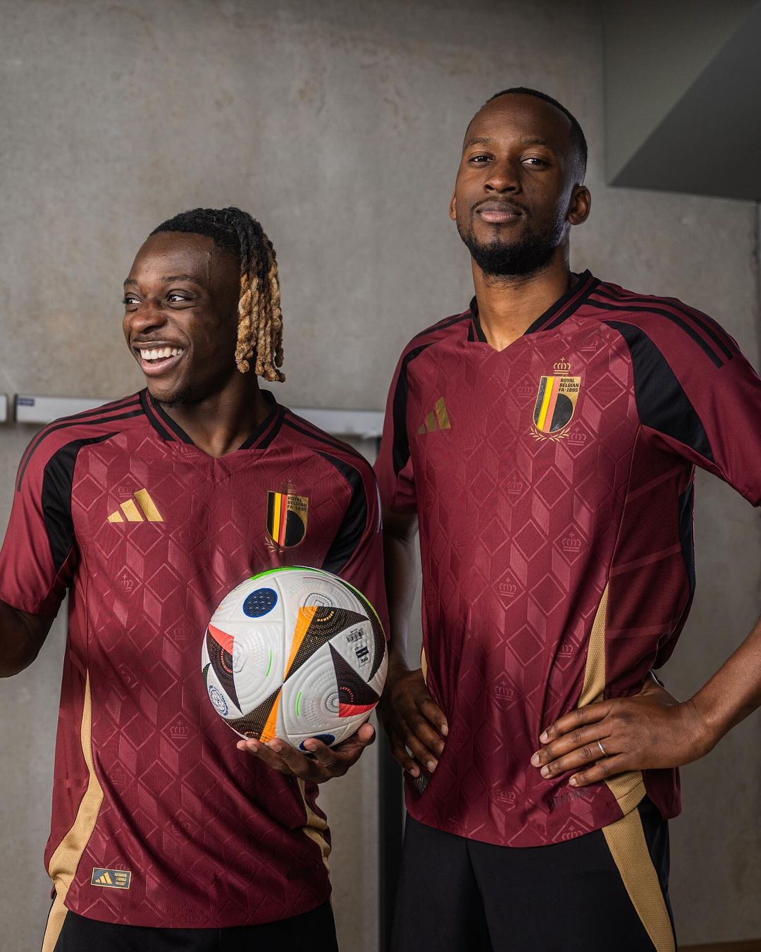 België EK 2024 thuisshirt ode aan jubileum voetbalbond!