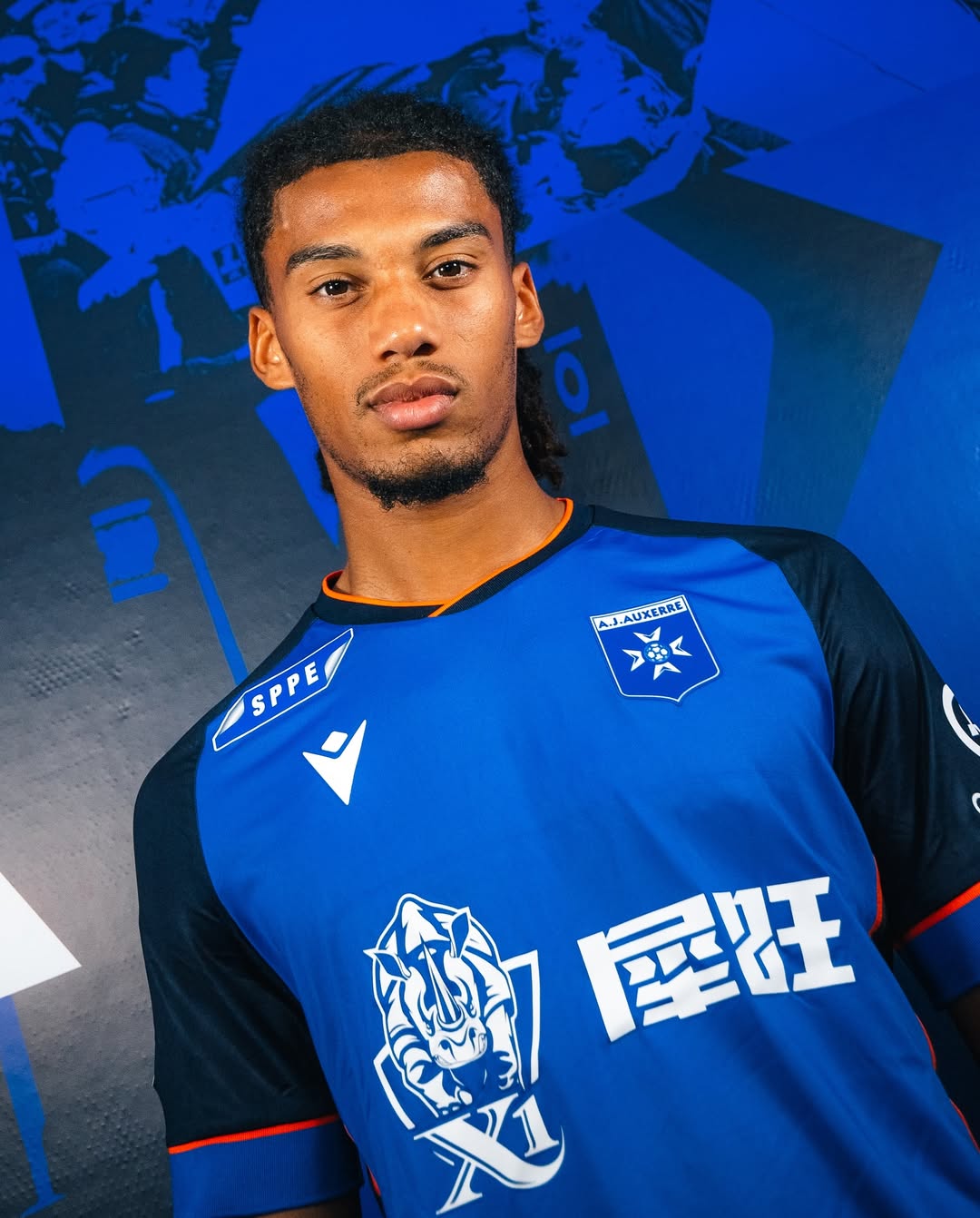 AJ Auxerre voetbalshirts 2025-2026 ode aan 120 jarig bestaan