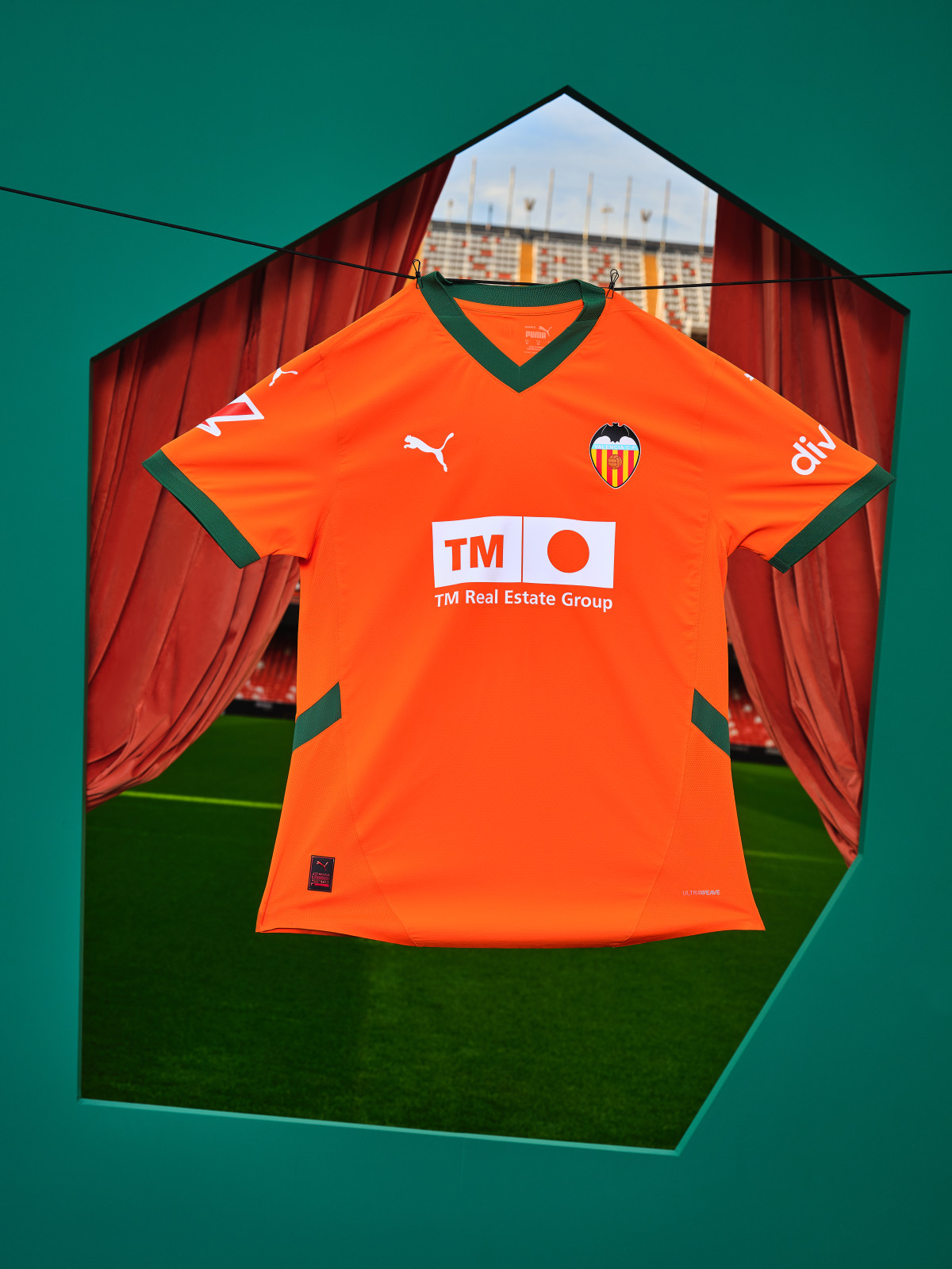 Valencia voetbalshirts 2024-2025 geïnspireerd door shirts 2003-2004