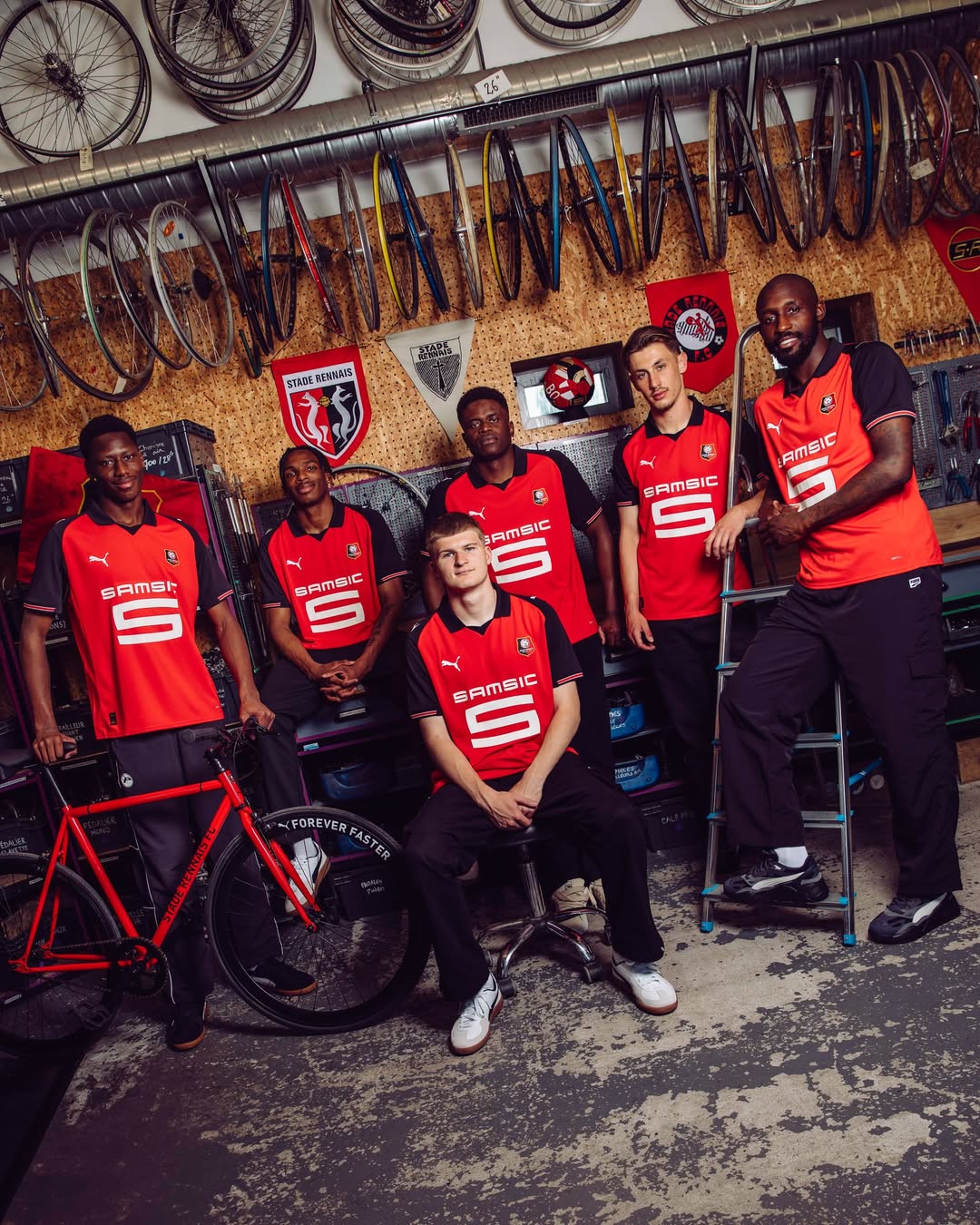 Stade Rennes voetbalshirts 2025-2026 ode aan clublegende, Bretagne en de markt