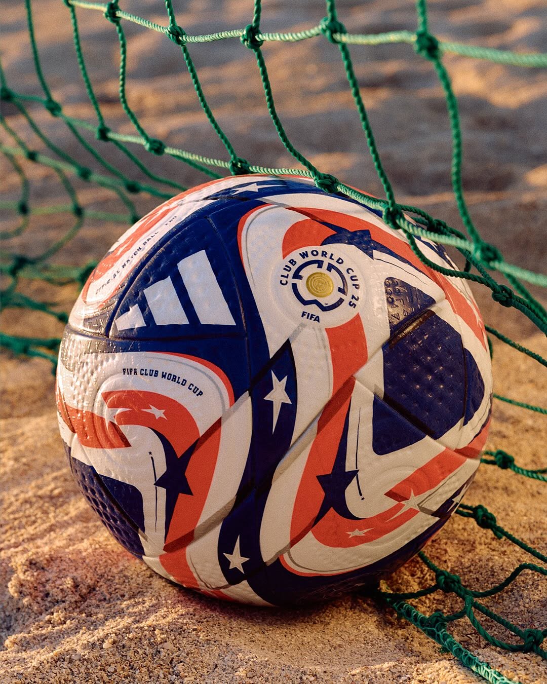 Dit is de officiële adidas wedstrijdbal voor het WK voor clubteams 2025! 