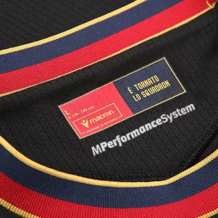 Dit voetbalshirt draagt Bologna tijdens Champions League wedstrijden 2024-2025