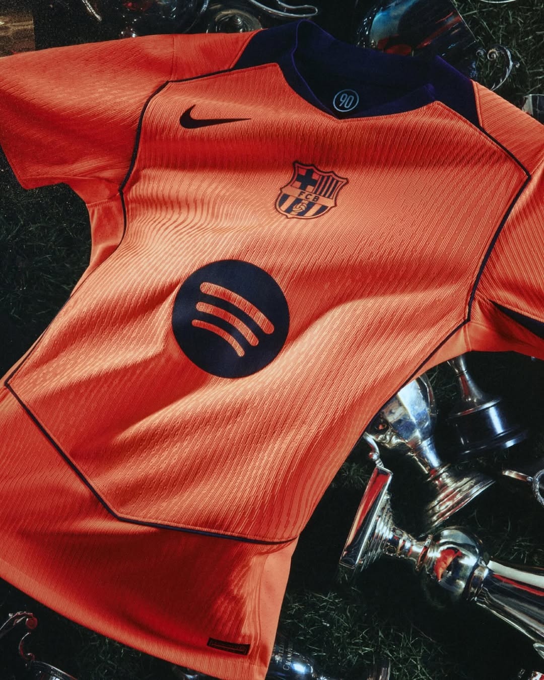 FC Barcelona 3e shirt 2025-2026 ode aan oranje shirts en Total90 template!