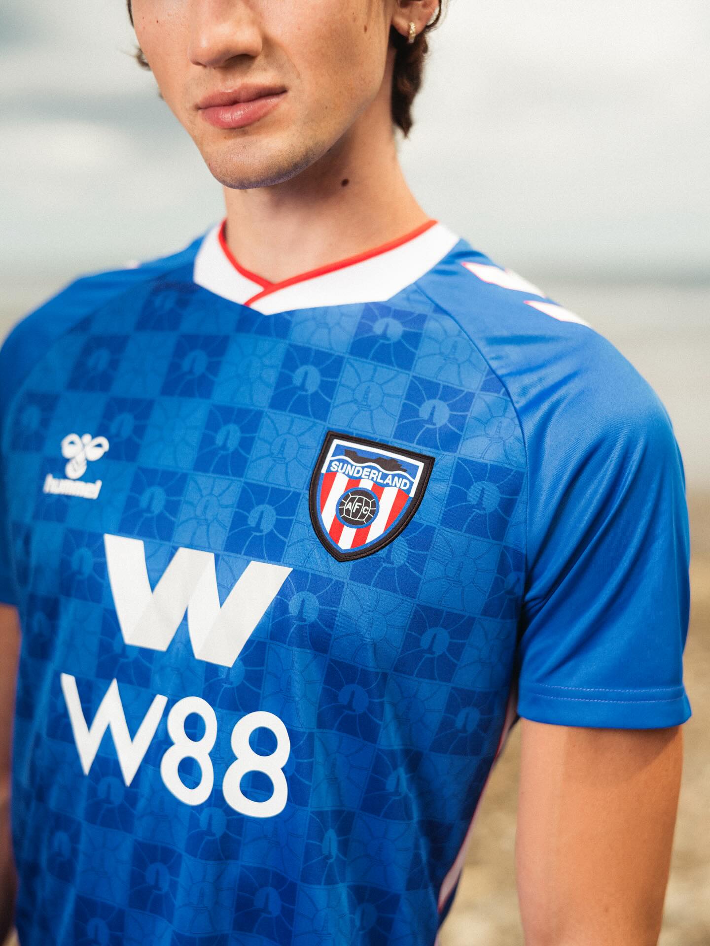 Sunderland AFC voetbalshirts 2025-2026 ode aan shirts jaren '80 en bijnaam!