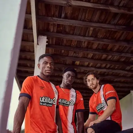 Luton Town voetbalshirts 2023-2024