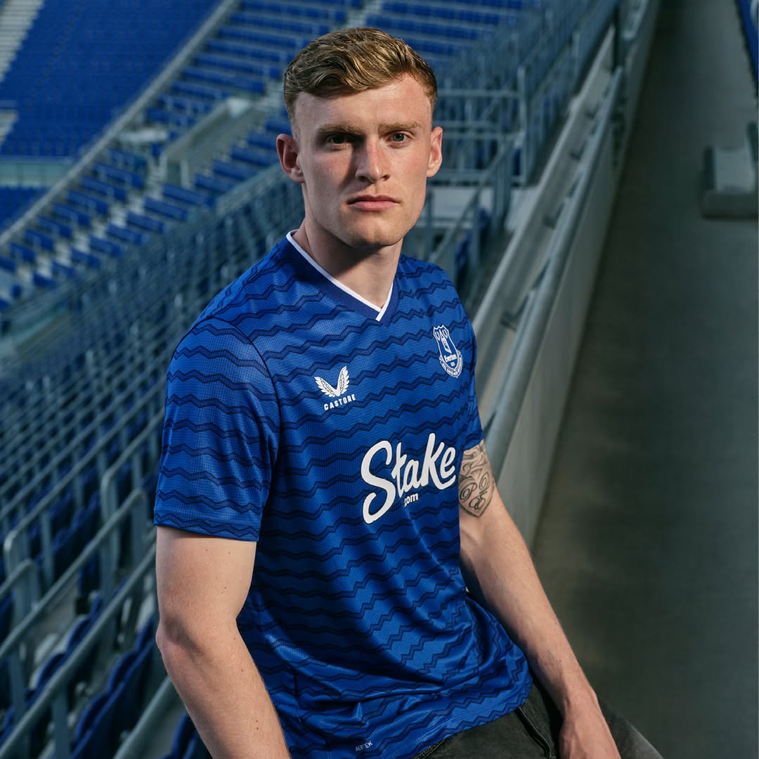 Everton voetbalshirts 2025-2026 ode aan nieuwe stadion en docklands!