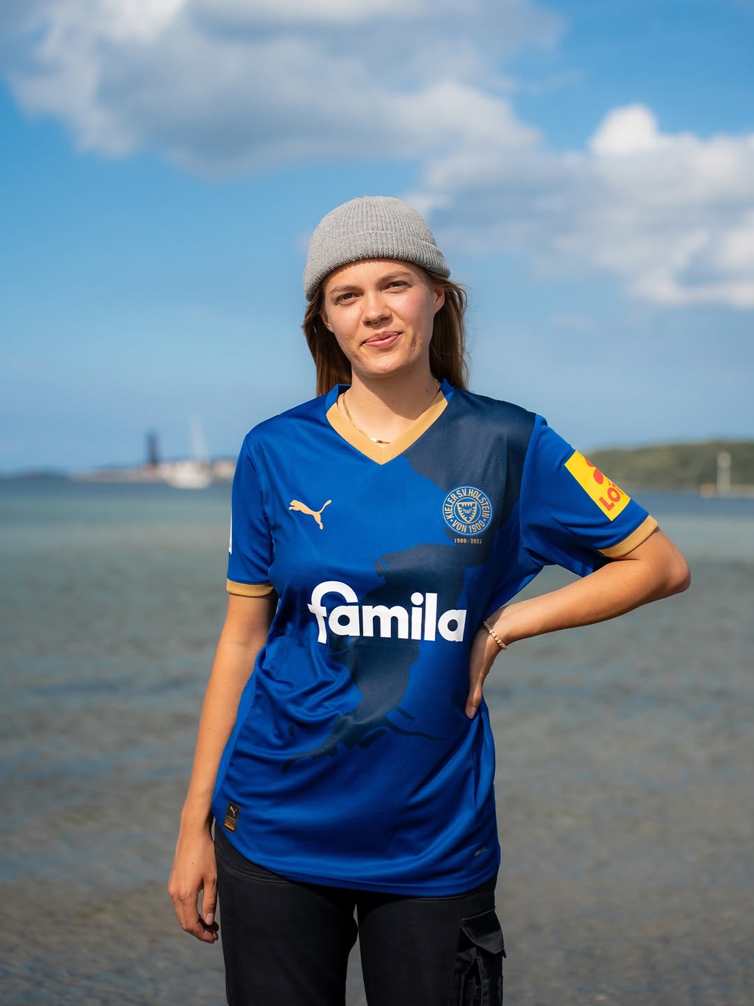 Dit zijn de Holstein Kiel voetbalshirts 2025-2026