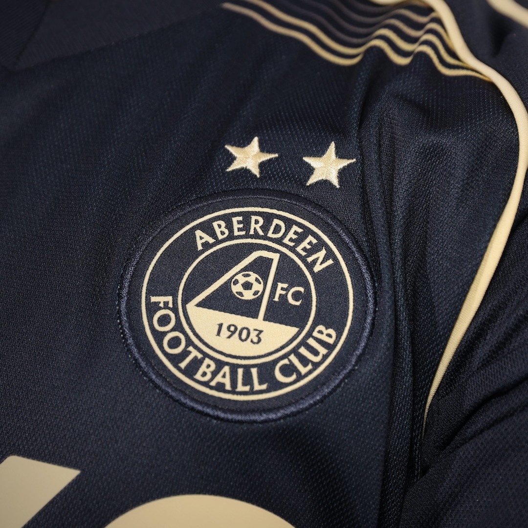 Dit zijn de Aberdeen voetbalshirts 2025-2026