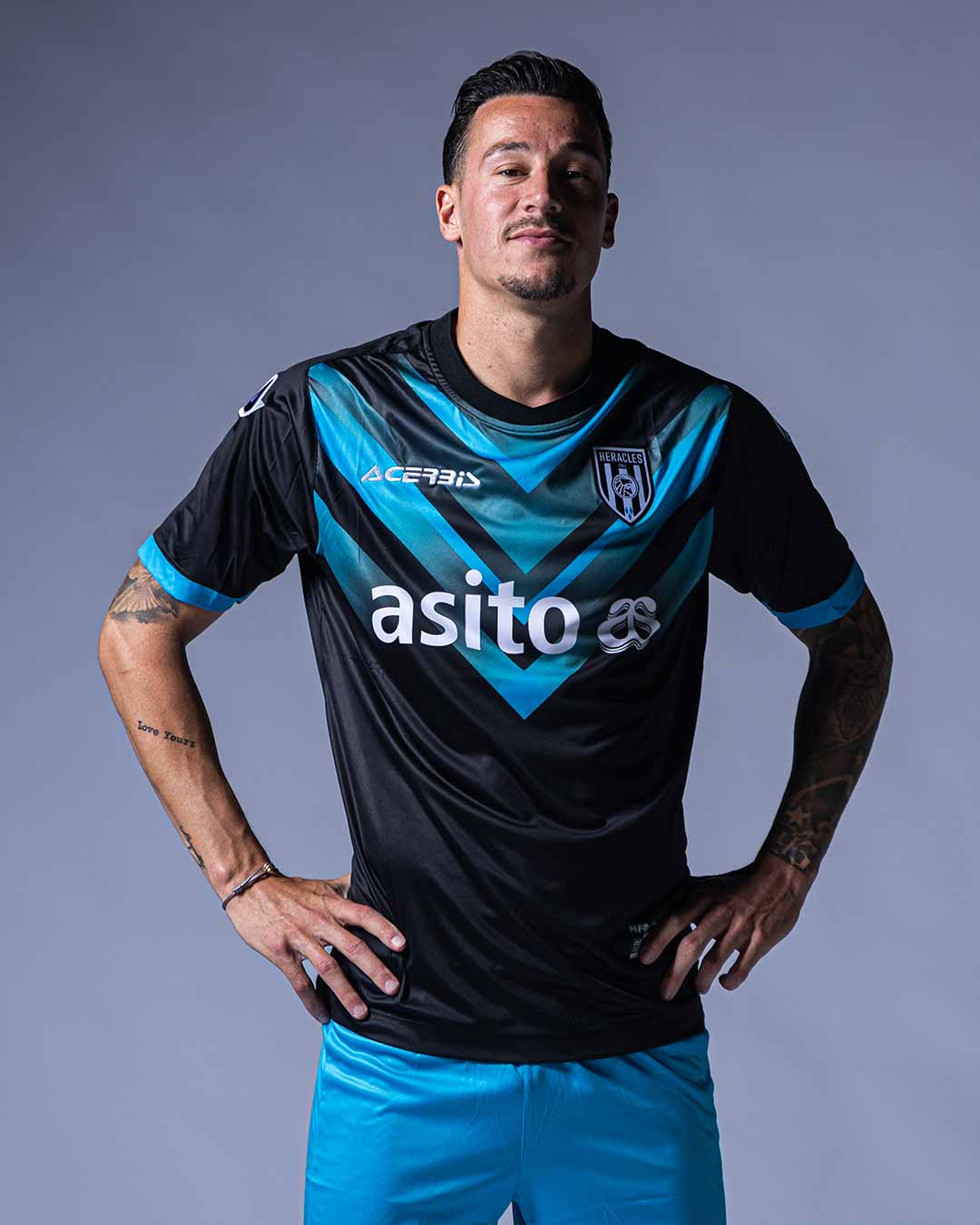 Heracles Almelo voetbalshirts 2024-2025 ontworpen door supporters