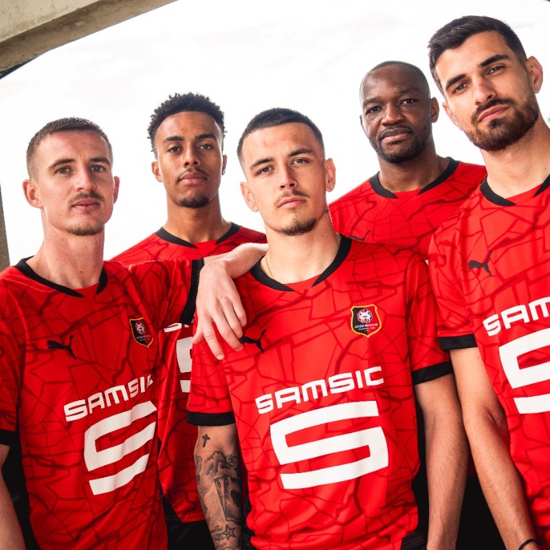 Stade Rennes voetbalshirts 2024-2025 geïnspireerd door rivier, architectuur en kunst