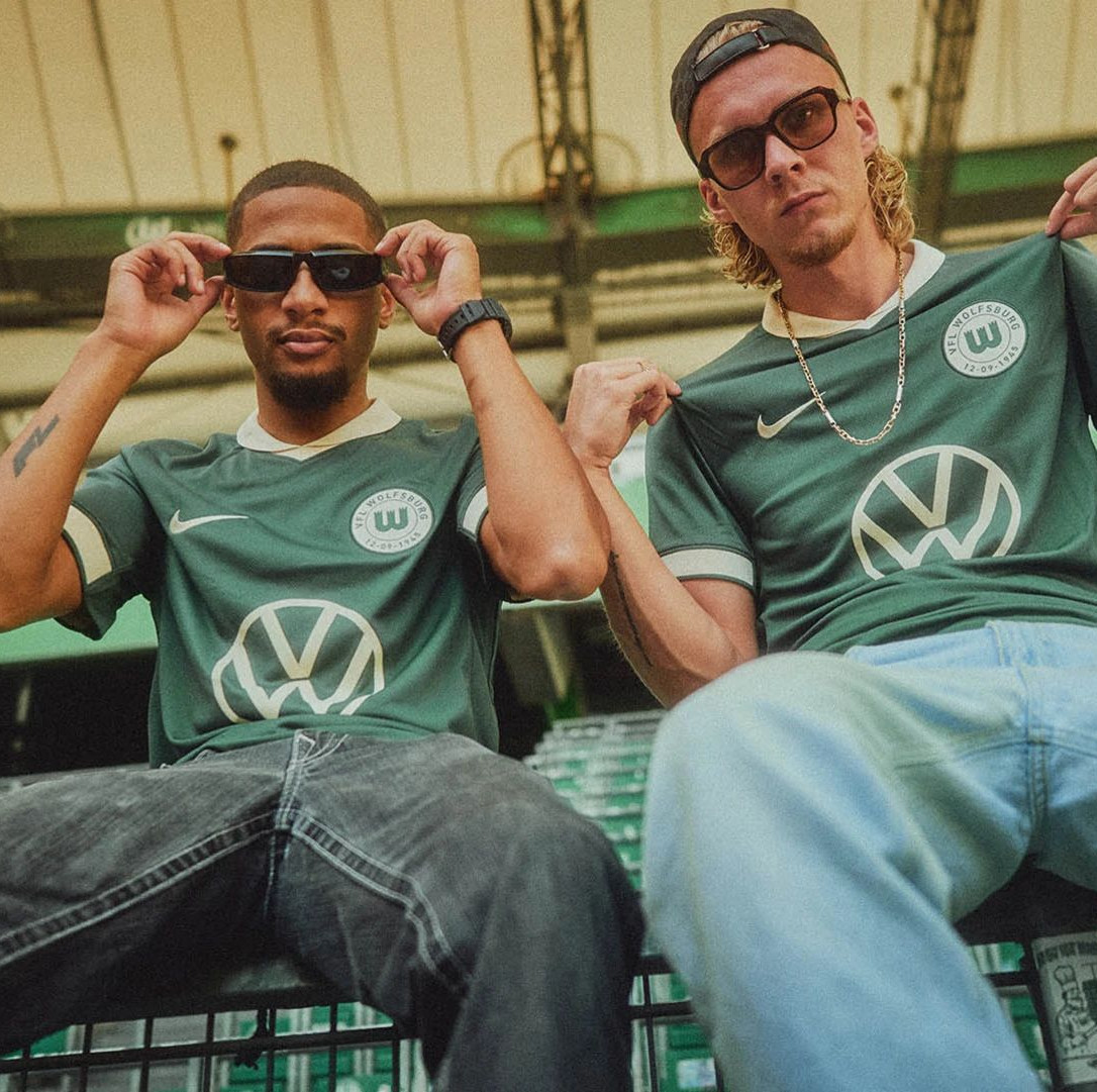 Dit zijn de VFL Wolfsburg voetbalshirts 2025-2026