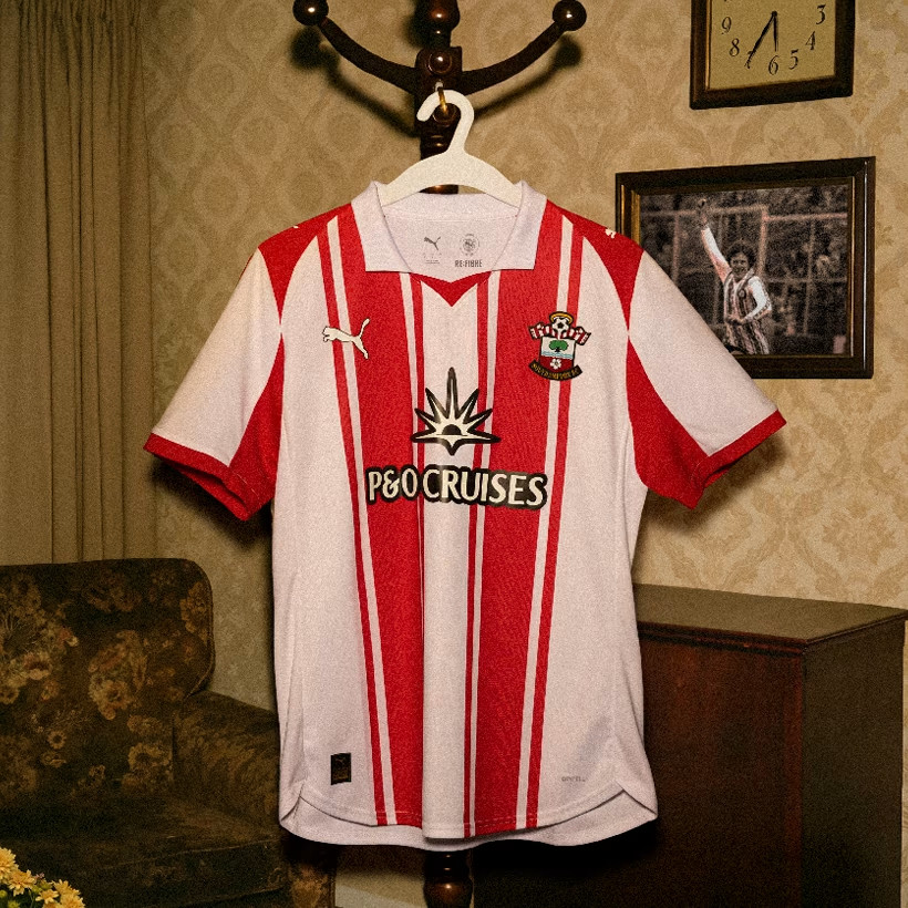 Southampton FC voetbalshirts 2025-2026 geïnspireerd door shirts jaren '70 en '90