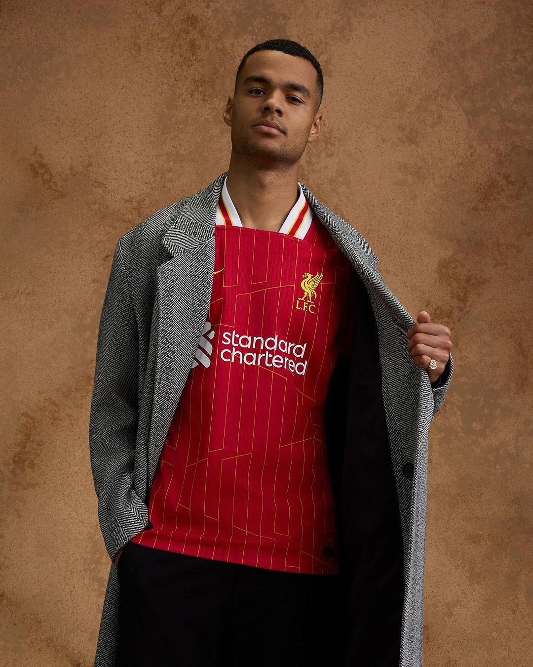 Liverpool thuisshirt 2024-2025 geïnspireerd door het Rome van 1984!