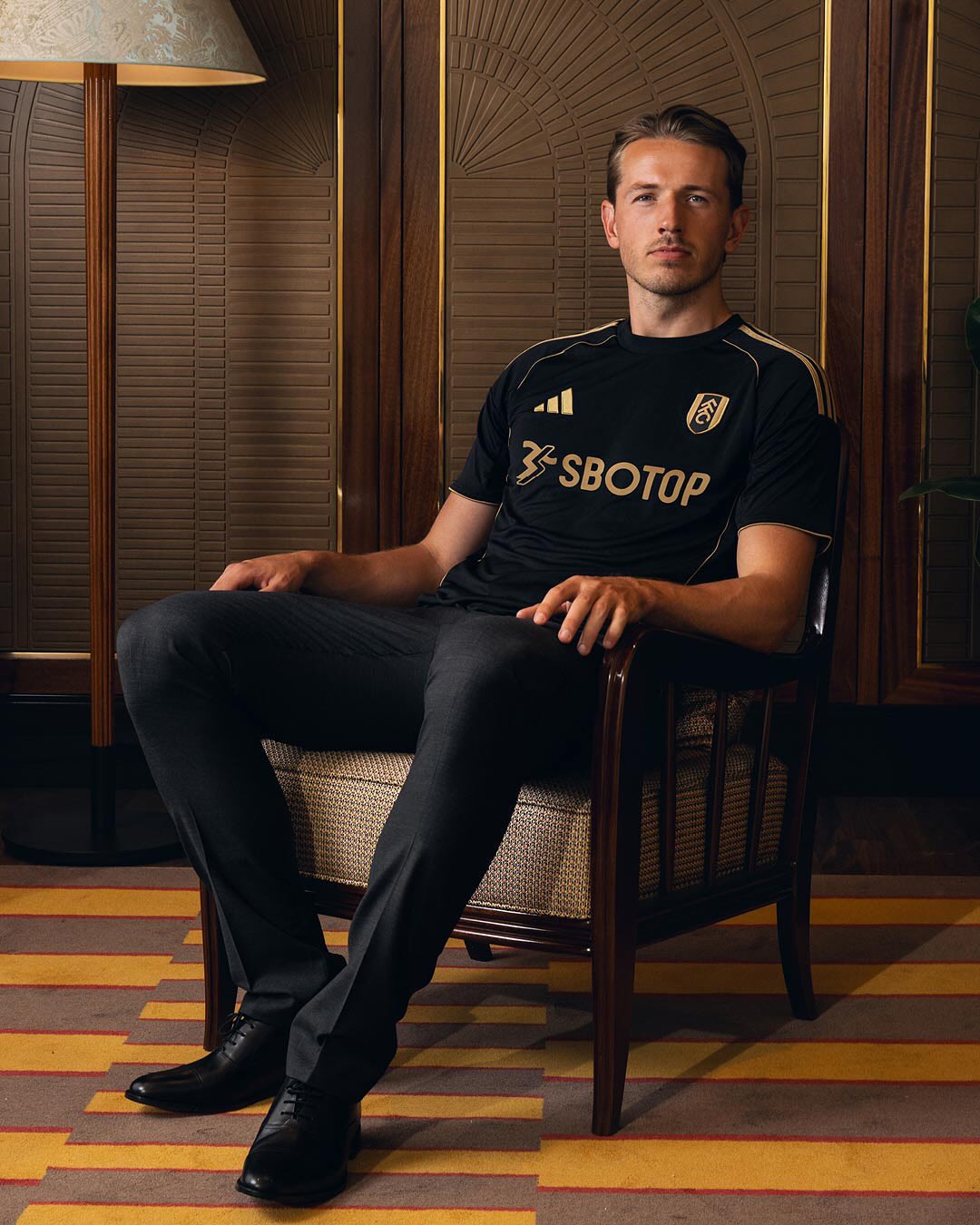 Fulham voetbalshirts 2025-2026 ode aan stadion, retro shirt en elegantie!