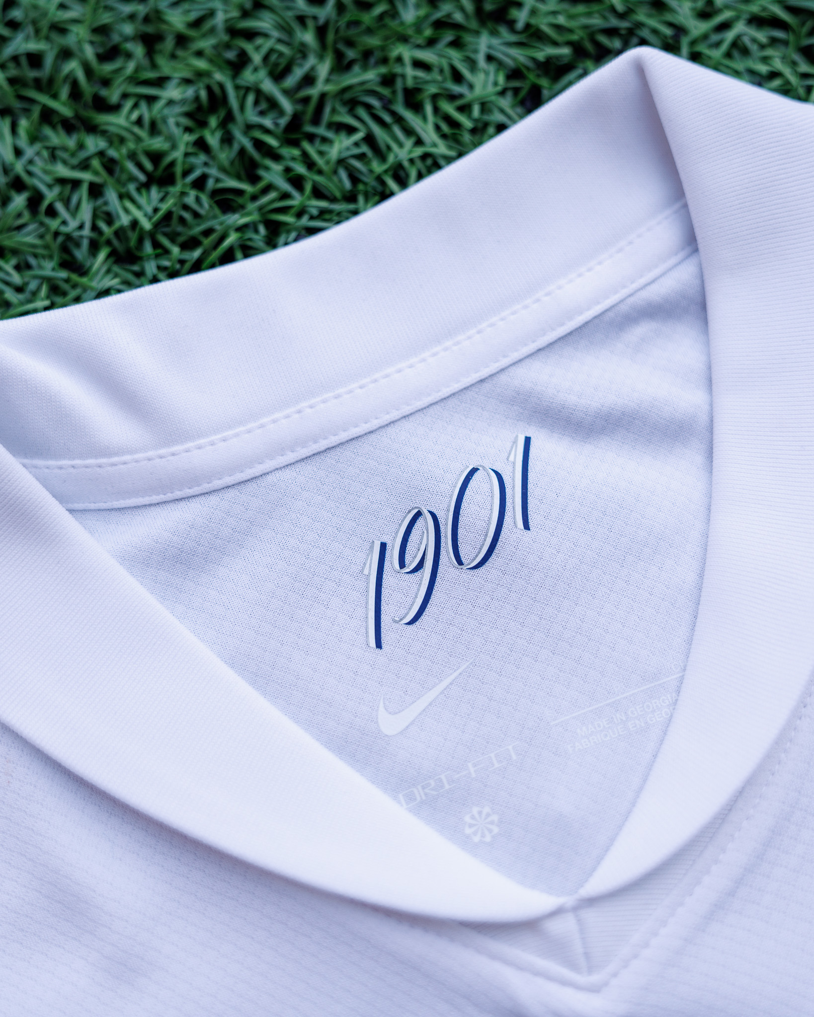 Tottenham Hotspur 4e shirt 2025-2026 ode aan FA Cup winst 1901