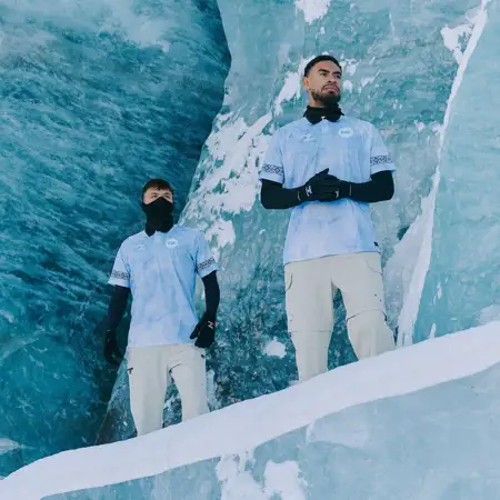 Dit zijn de fascinerende Groenland voetbalshirts 2025-2026 van Hummel