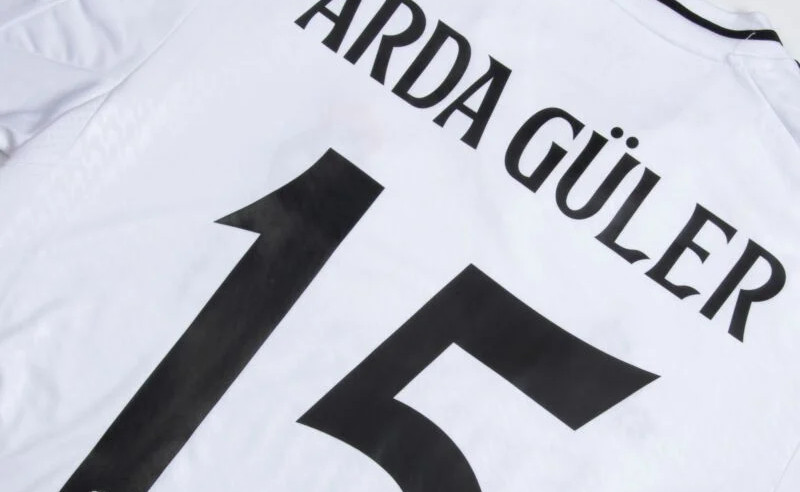 Officiele Real Madrid Bedrukking 2024 2025