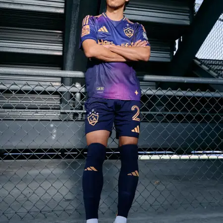 LA Galaxy uitshirt 2025-2026 vangt de schoonheid van zonsopgang in LA