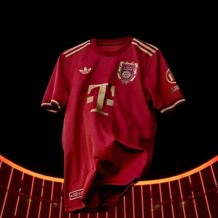 Bayern München voetbalshirt 125 jarig bestaan geïnspireerd door historie!
