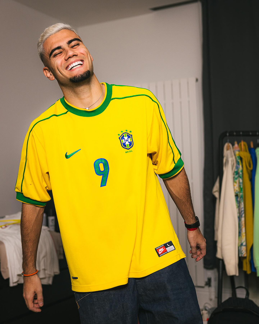 Nike lanceert re-issue van Brazilië voetbalshirt 1998