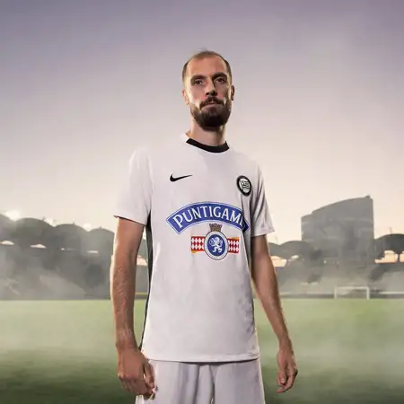 Dit zijn de Sturm Graz voetbalshirts 2024-2025