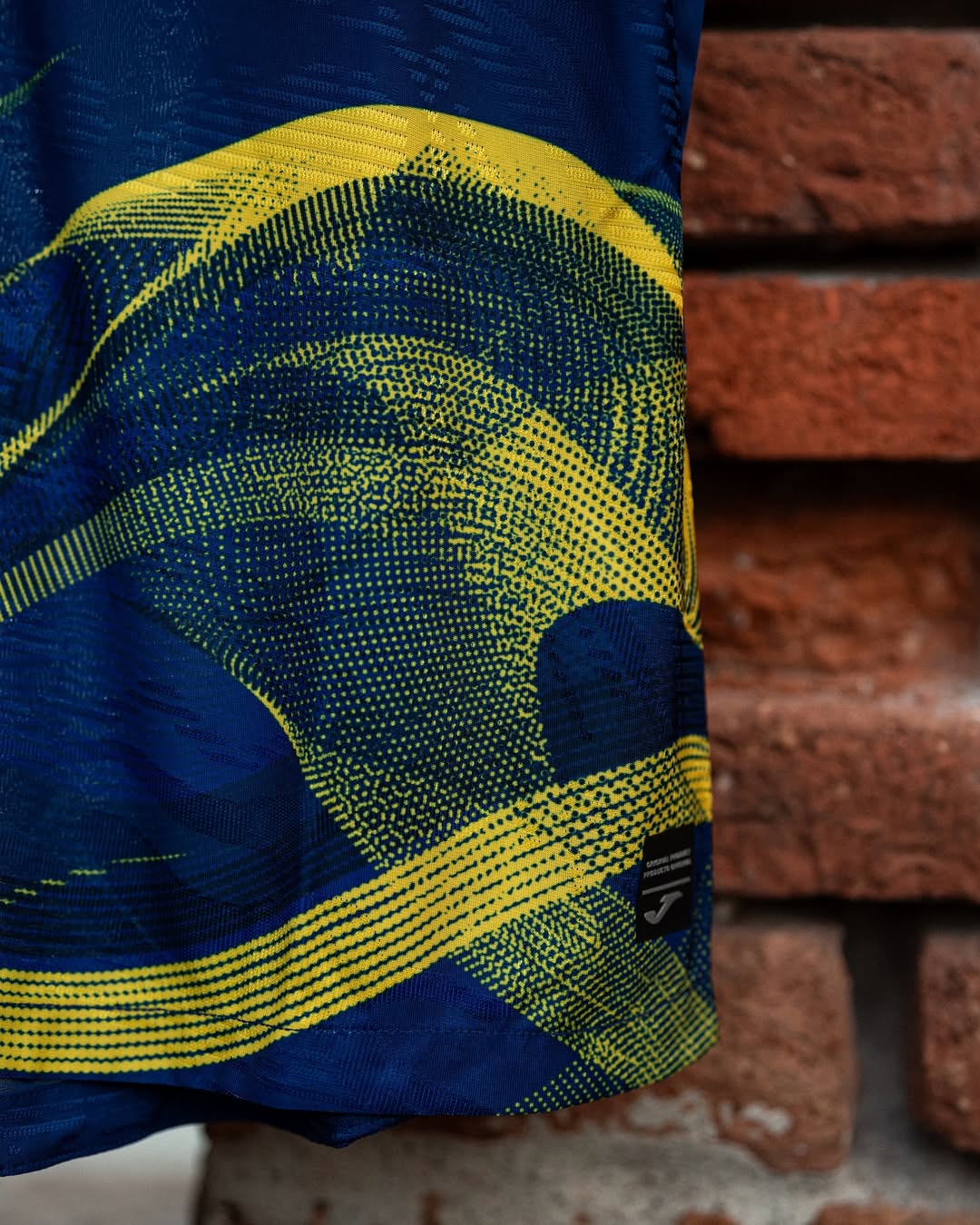 Dit zijn de Hellas Verona voetbalshirts 2025-2026