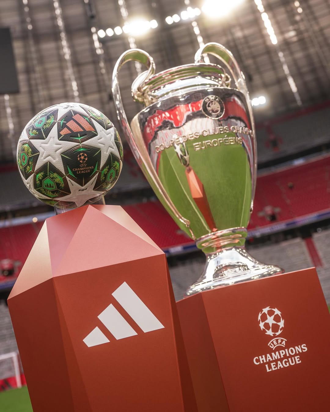 Met deze adidas voetbal wordt Champions League finale 2025 gespeeld