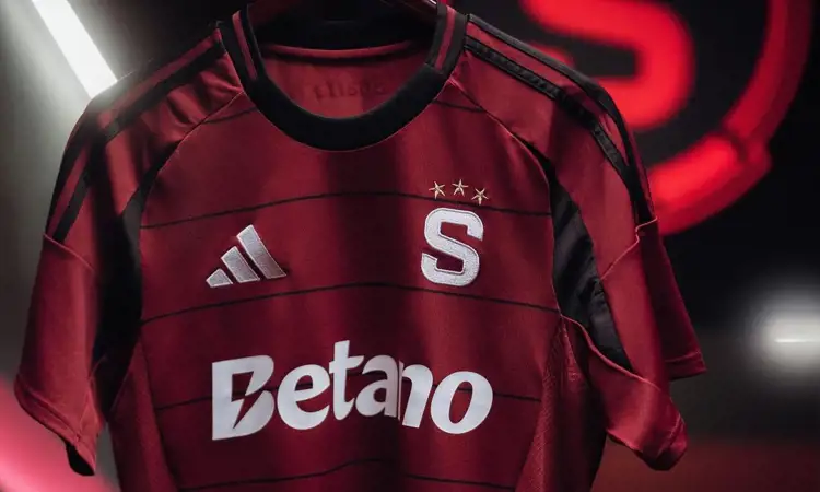 Dit zijn de Sparta Praag voetbalshirts 2024-2025