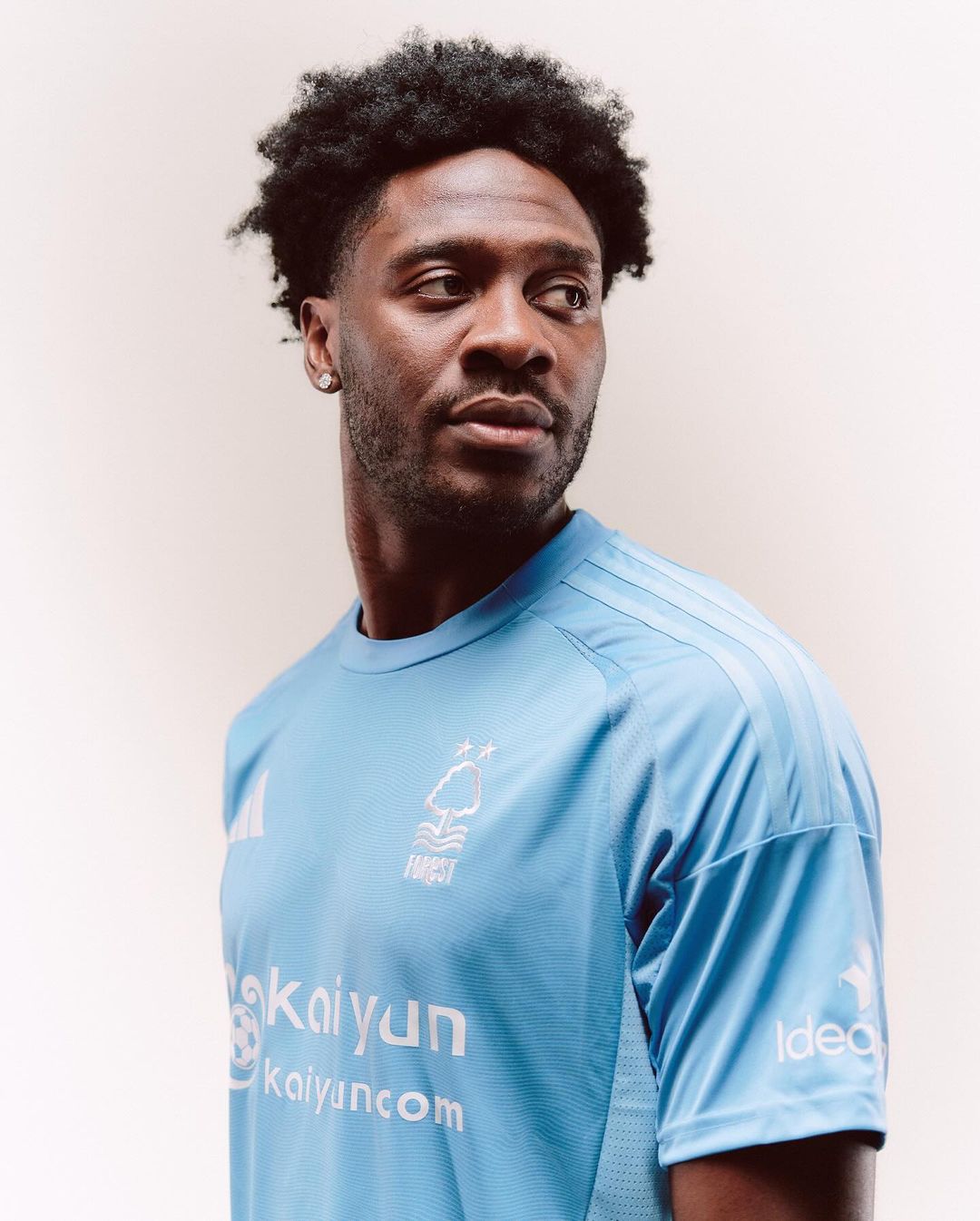 Nottingham Forest voetbalshirts 2024-2025: Een herinnering aan twee Europa cups