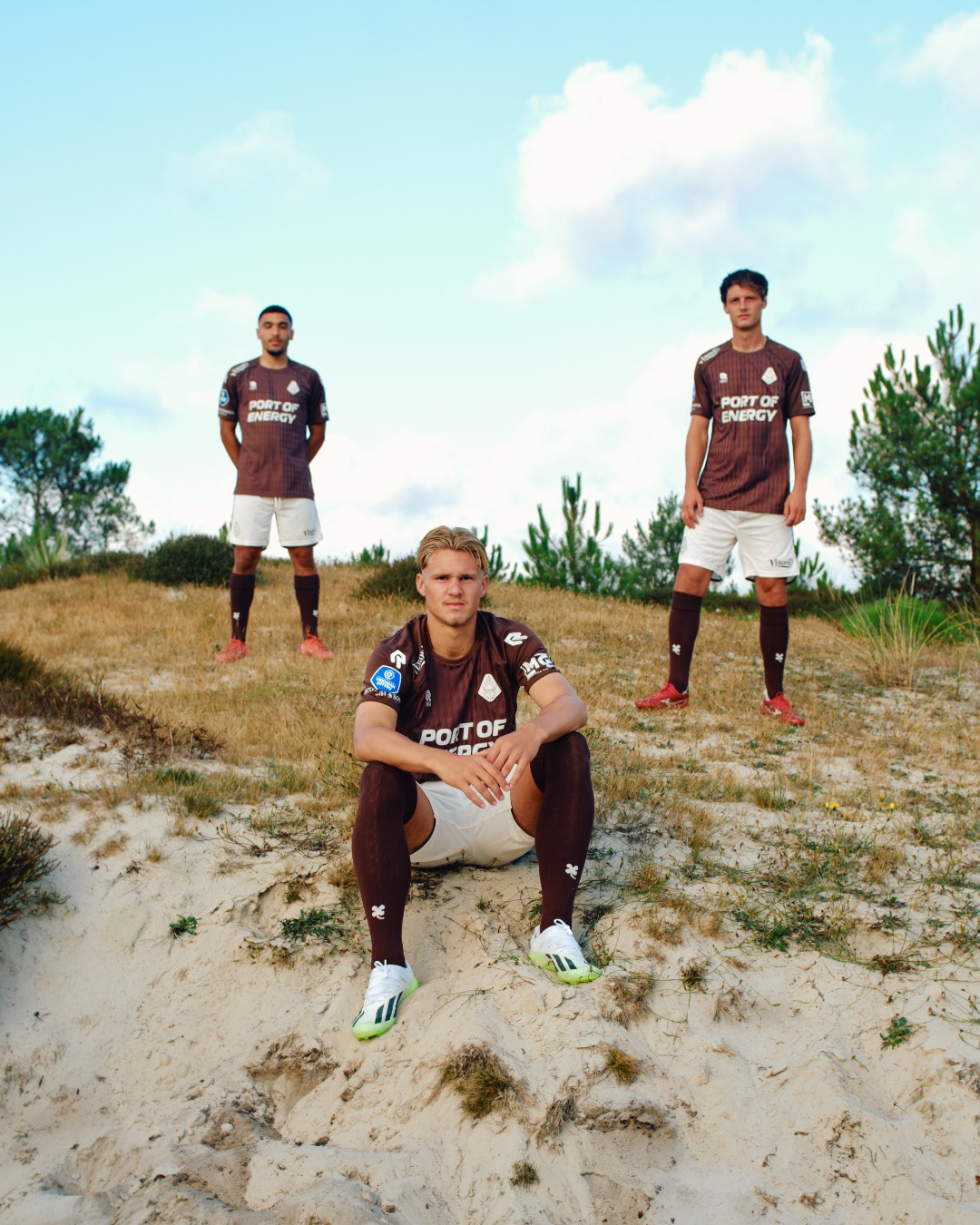 Dit zijn de SC Telstar voetbalshirts 2025-2026