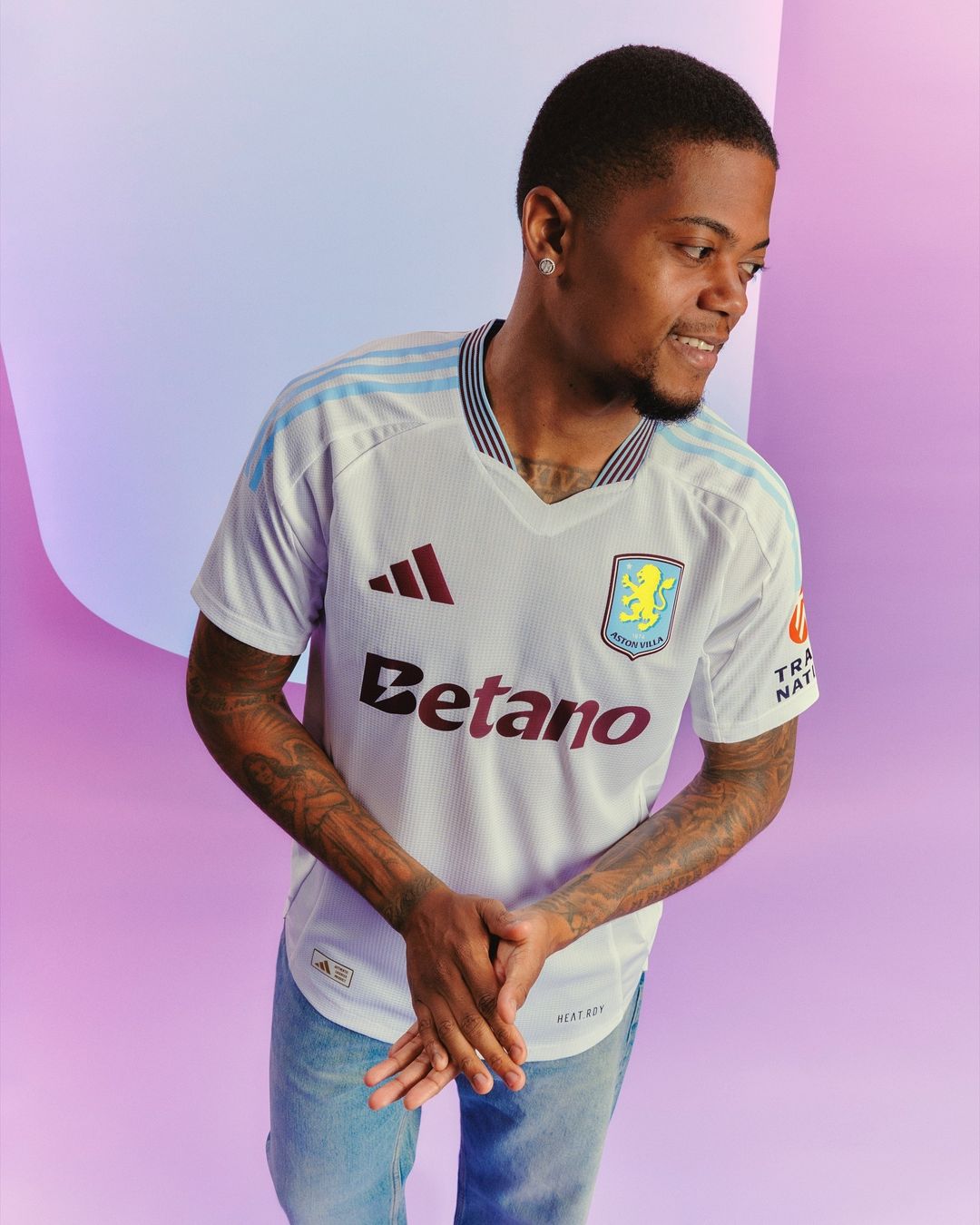 Dit zijn de Aston Villa voetbalshirts 2024-2025 van adidas