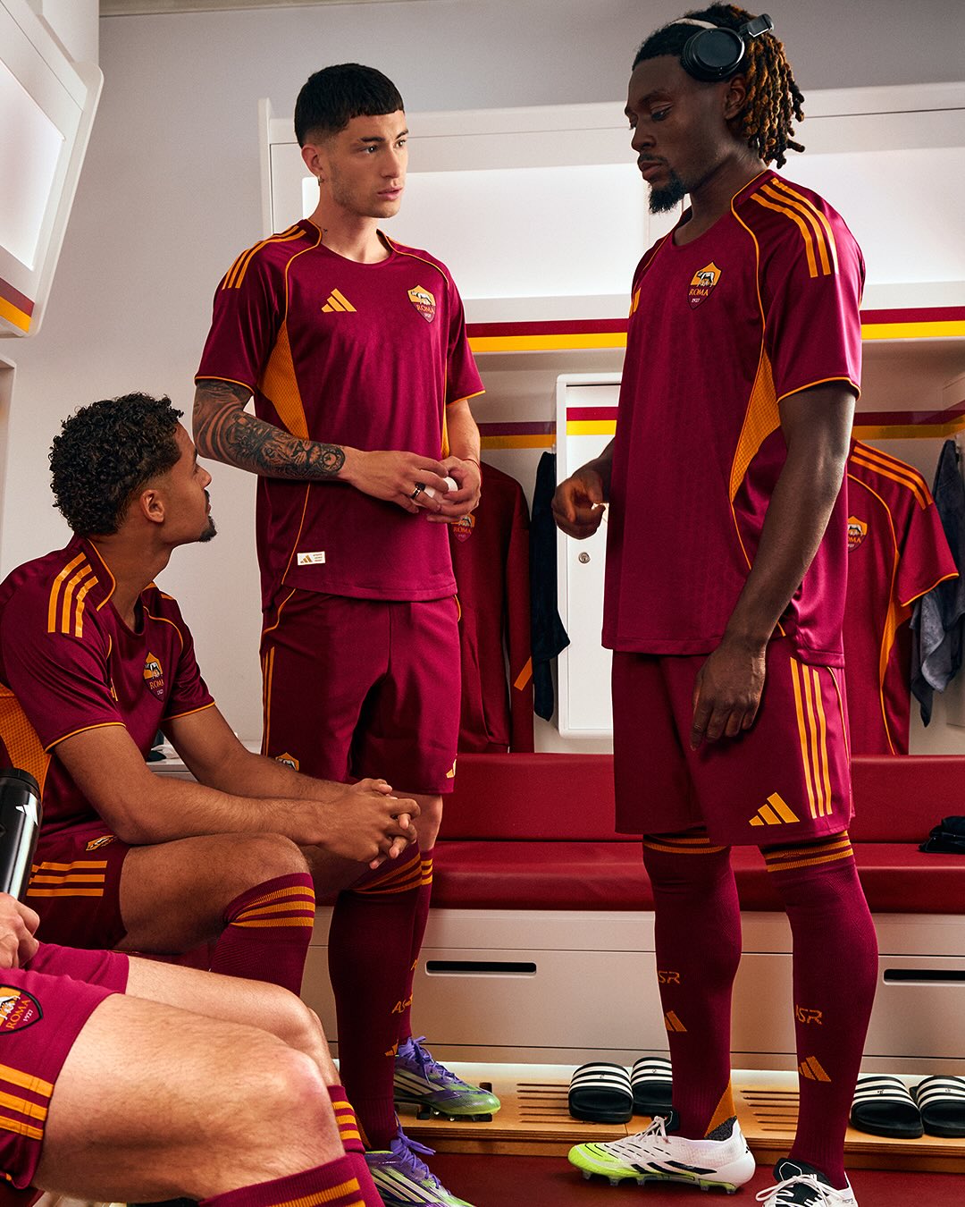 AS Roma thuisshirt 2025-2026 heeft jaren '90 look!