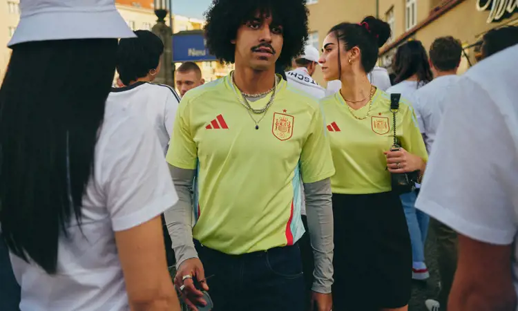 Spanje EK 2024 uitshirt is geel!