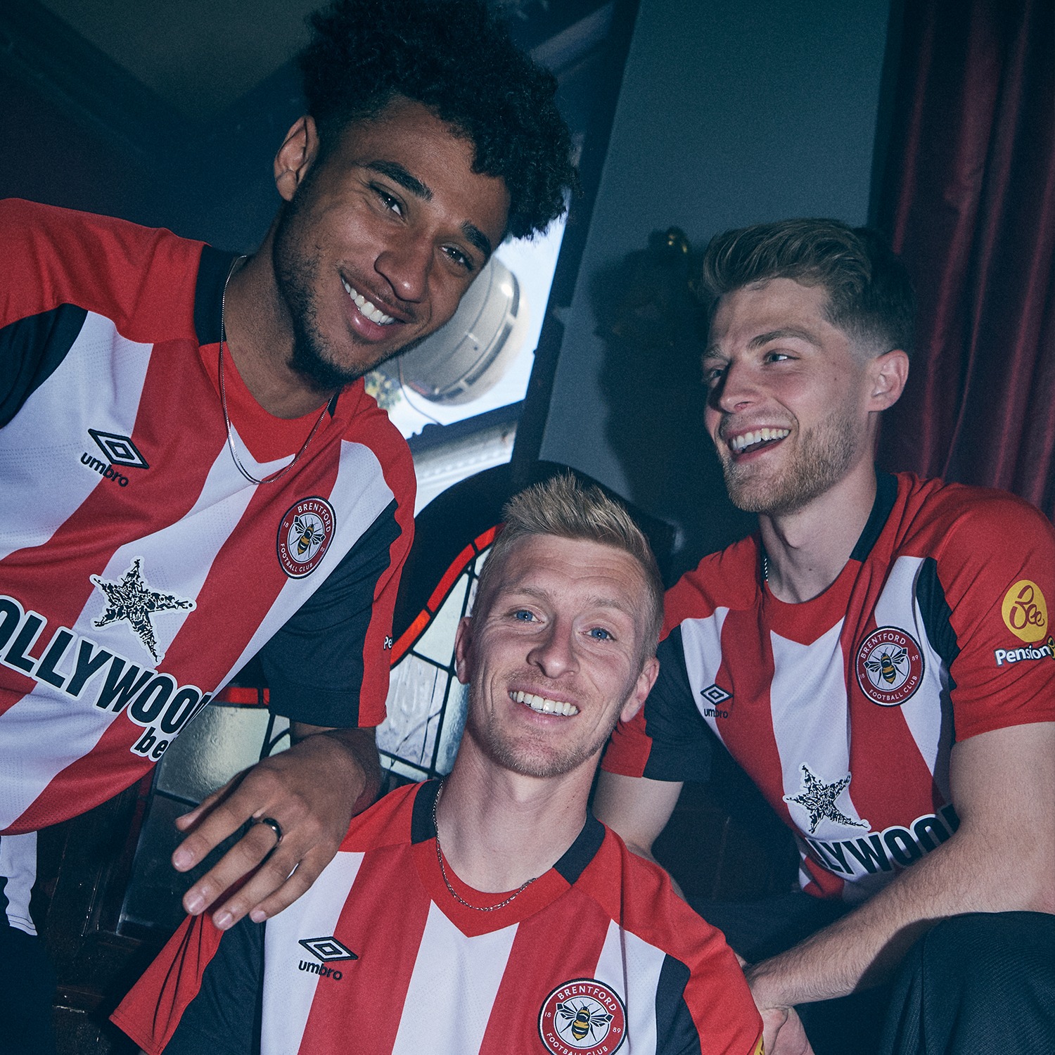 Dit zijn de Brentford FC voetbalshirts 2024-2025