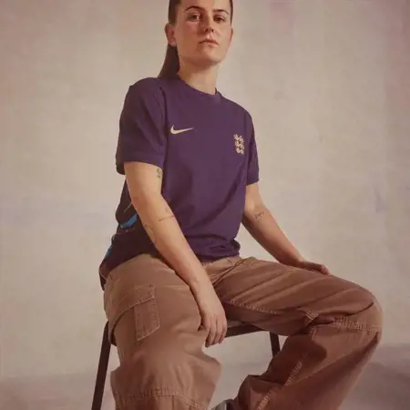 Engeland EK 2024 uitshirt is paars!