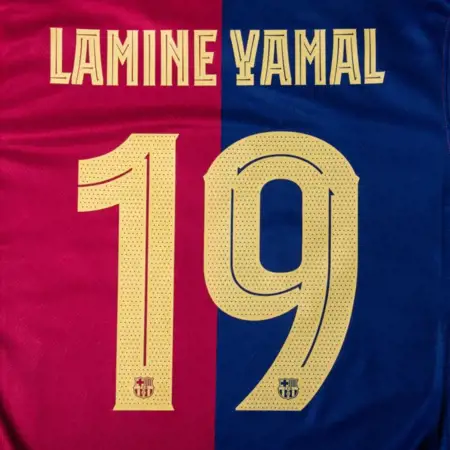 Dit is de officiële FC Barcelona bedrukking 2024-2025