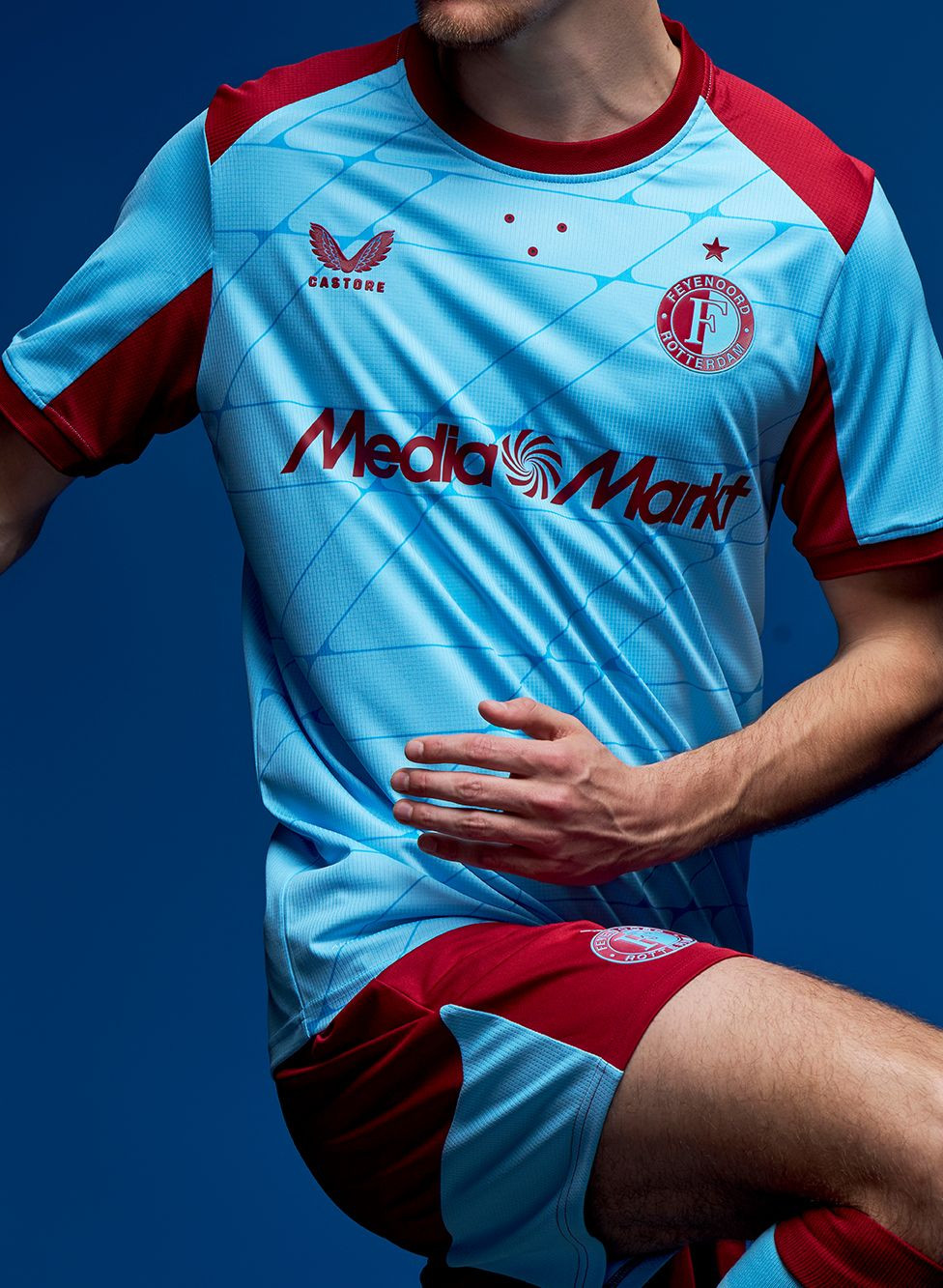 Feyenoord 3e shirt 2025-2026 geïnspireerd door eerste shirt! 