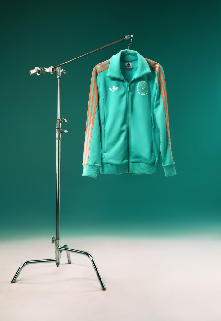 Inter Miami 3e shirt 2024-2025 geïnspireerd door het Miami van jaren '80!